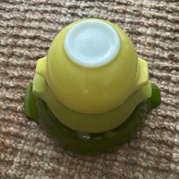 Vintage Pyrex Cinderella Mixing Bowl Set – #444, #442, #441 – Green Opalware - Picture 2 of 7